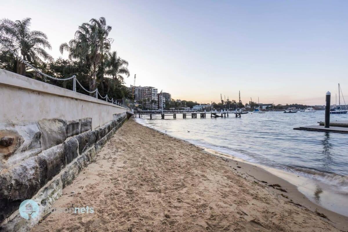 Studio Apt With Parking Balcony & Water Views Sydney Bagian luar foto