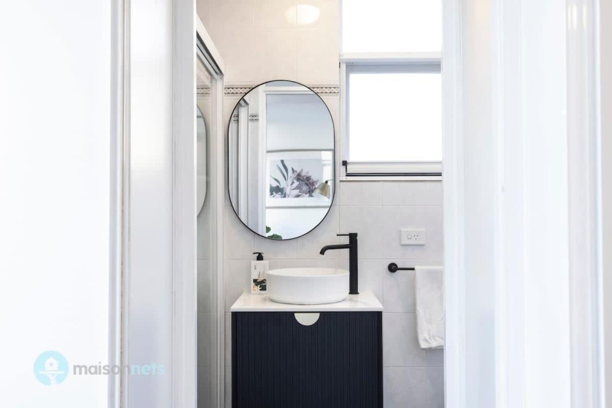 Studio Apt With Parking Balcony & Water Views Sydney Bagian luar foto